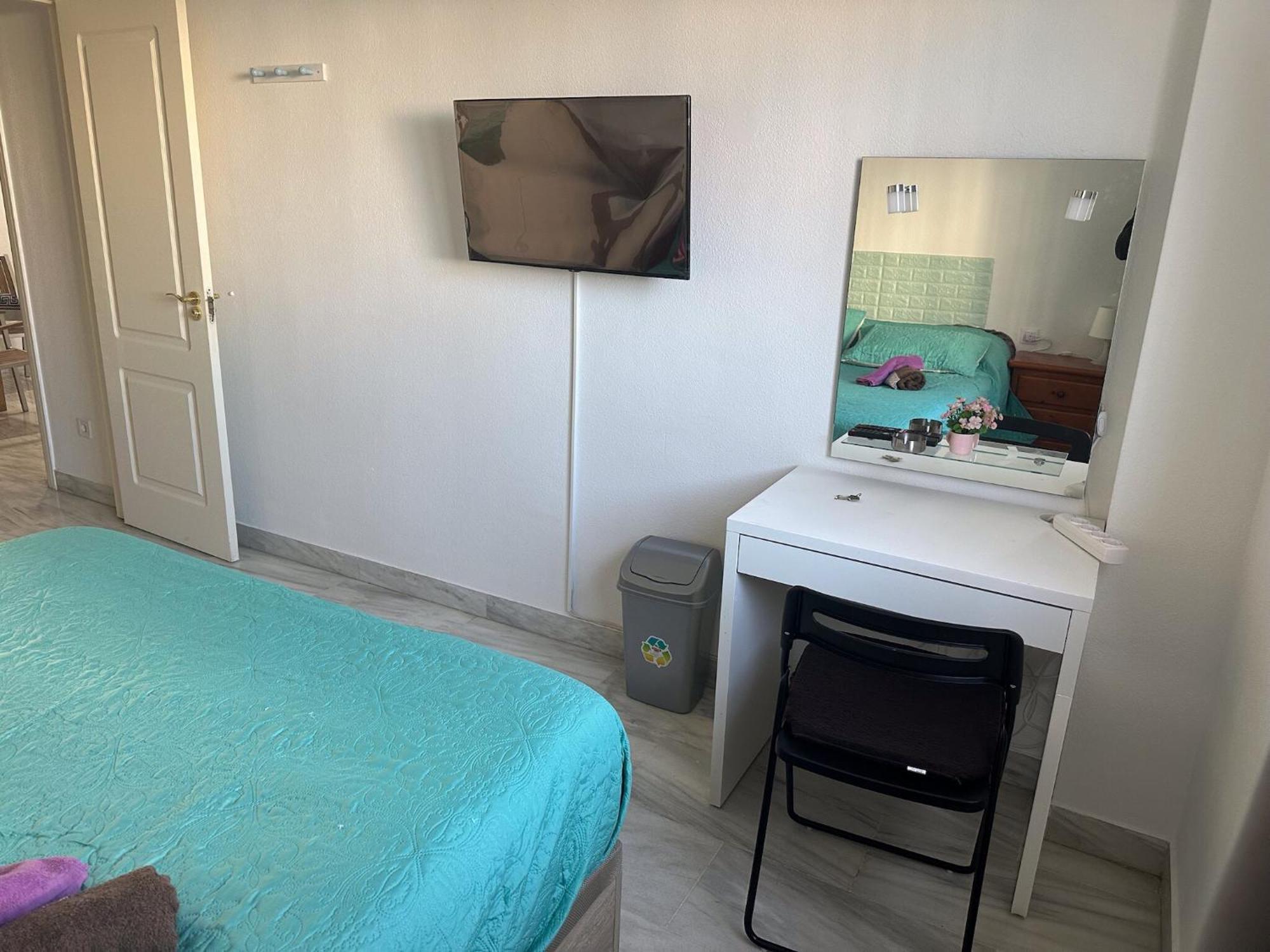 Torremolinos Habitaciones Privada En Apartamentos Compartidos Δωμάτιο φωτογραφία